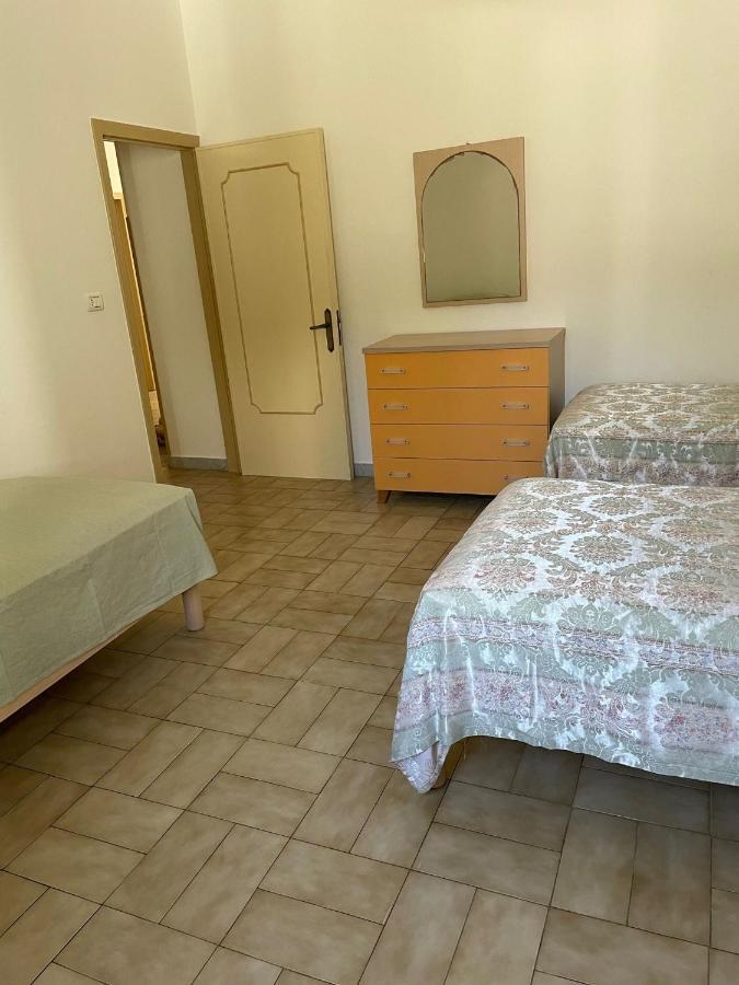 Villa Ticia A 100 Metri Dalla Spiaggia Con Parcheggio Privato Lido Marini Esterno foto
